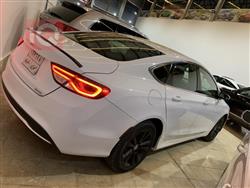 Chrysler 200